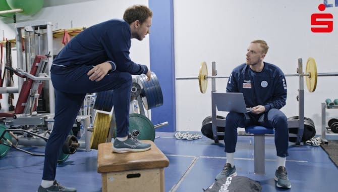 Zwei Spieler des VfL Gummersbach